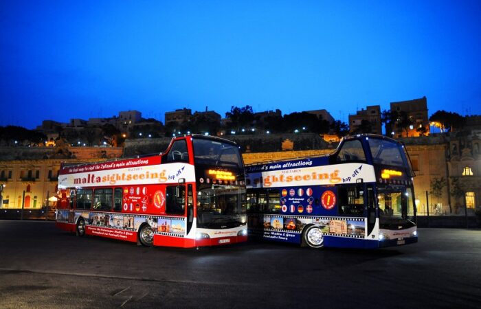 Tur de noapte cu autobuzul de vizitare a obiectivelor turistice