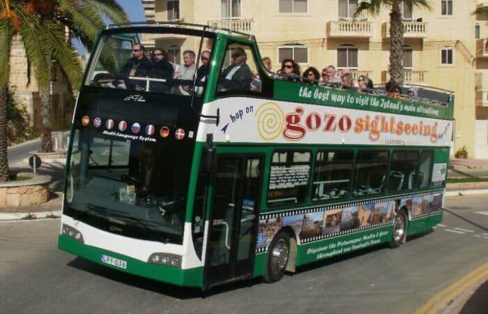 Bus touristique à toit ouvert de Gozo