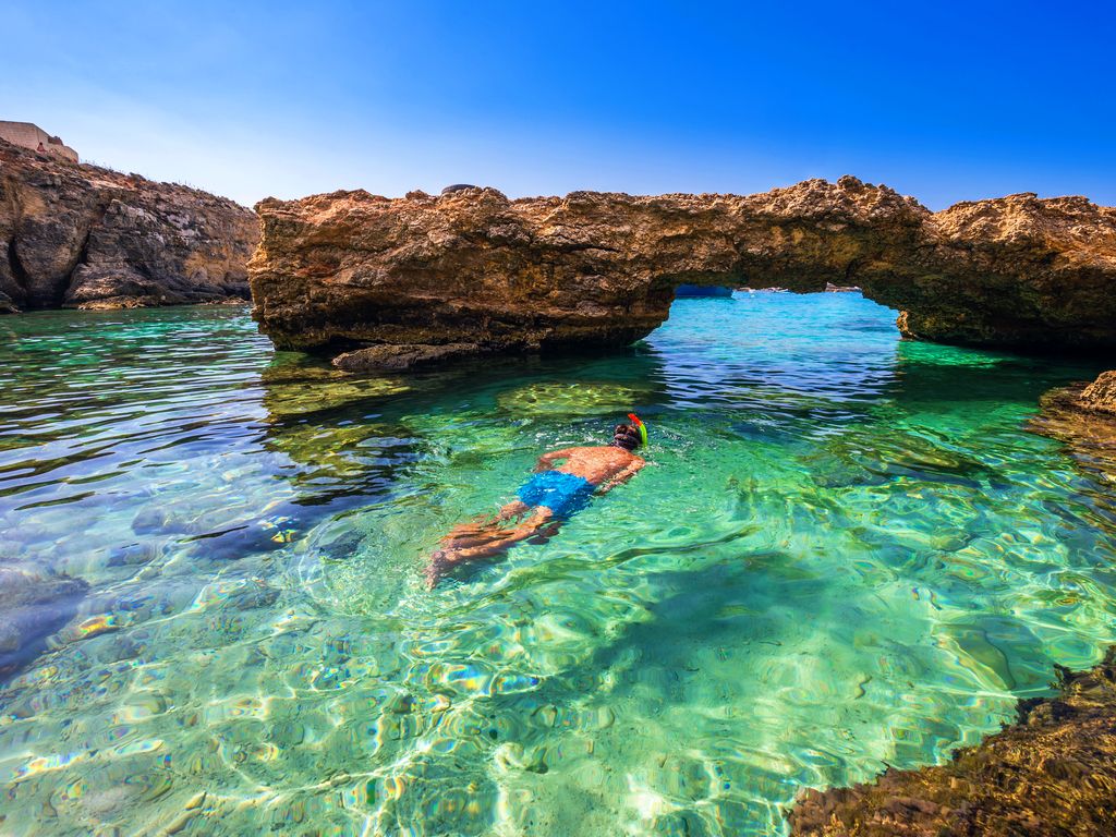 Croisière d'une journée complète avec plongée en apnée à Comino